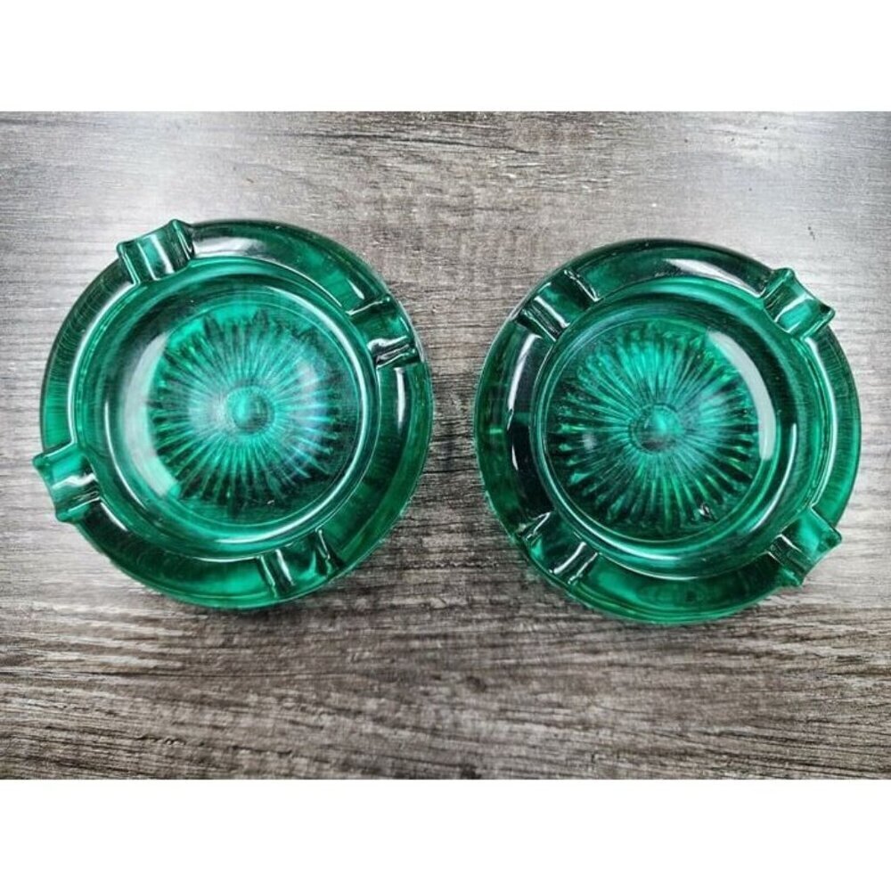 Vintage Emerald Green Glass Cigar/Ashtray/Trinket Dish